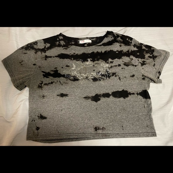 Crop DYI bleach tee - Picture 1 of 2